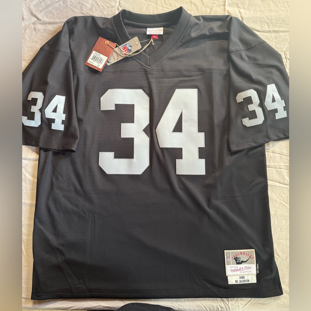 100% Authentic Mitchell And Ness Los Angeles Raiders Bo Jackson Jersey XXL (52)